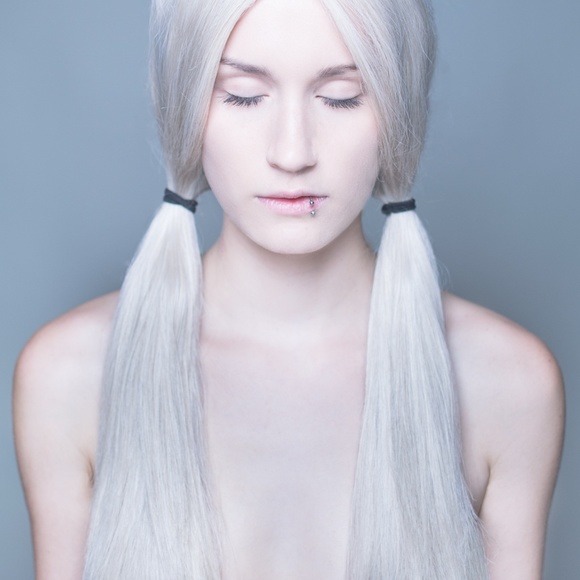 About the Posher: - Picture 4 of 7